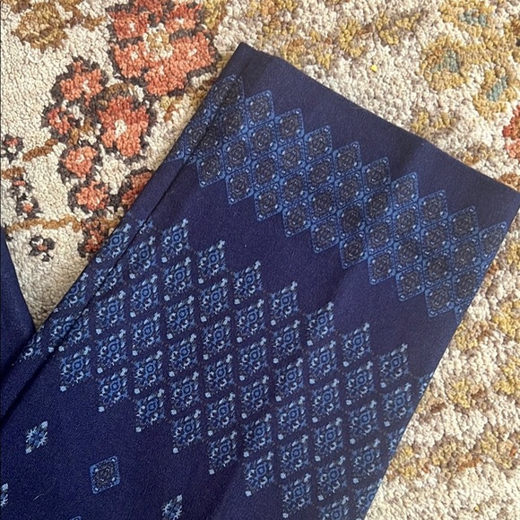 GAP Navy Patterned Pants - Picture 2 of 7